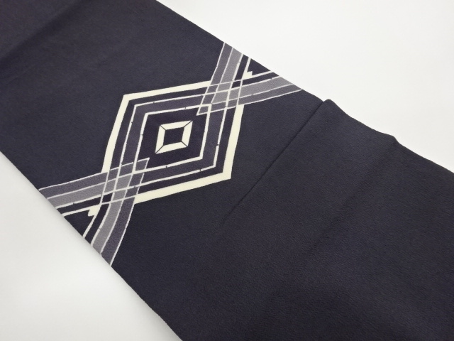 Nagoya obi with diamond-shaped crepe pattern